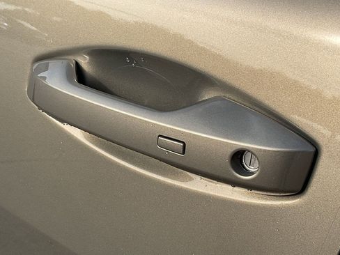 New 2026 Nissan Sentra SV w/ SV Convenience Package FWD image 9