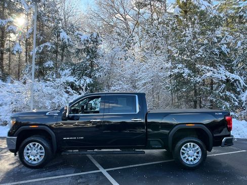 Used 2020 GMC Sierra 2500 SLT w/ SLT Premium Plus Package image 2