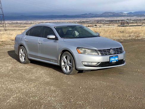 Used 2015 Volkswagen Passat TDI SEL Premium image 18
