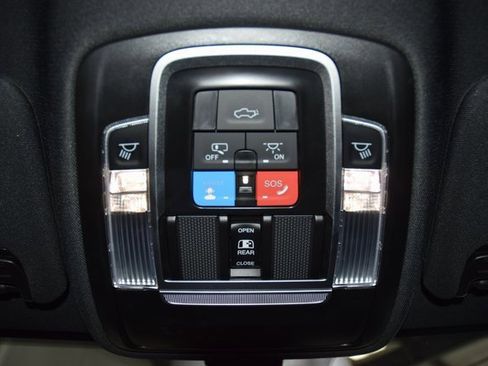 Used 2024 RAM 2500 Laramie w/ Night Edition image 47