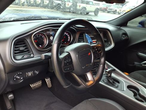 Used 2021 Dodge Challenger R/T Scat Pack w/ Dynamics Package RWD image 20
