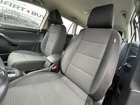 Used 2011 Volkswagen Jetta SE image 18