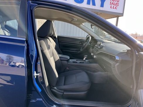 Used 2024 Nissan Altima 2.5 S image 28