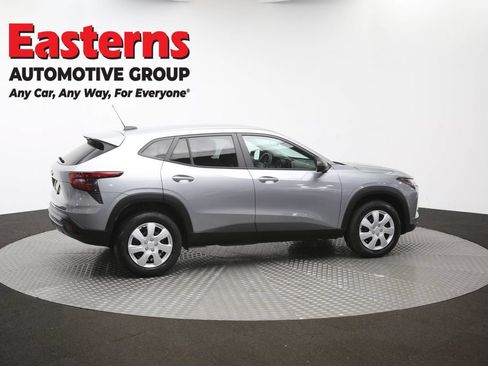 Used 2024 Chevrolet Trax LS FWD image 42