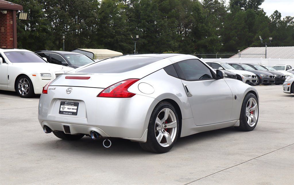 Used 2012 Nissan 370Z Coupe RWD image 7