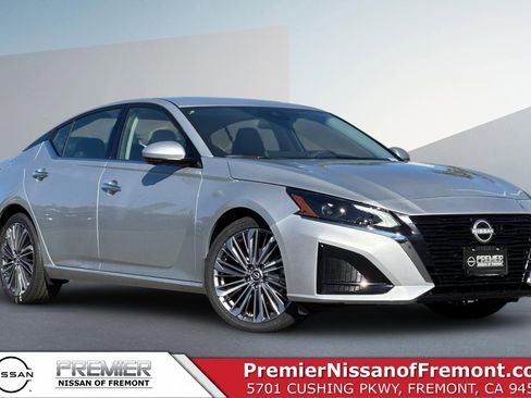 New 2025 Nissan Altima 2.5 SL image 1