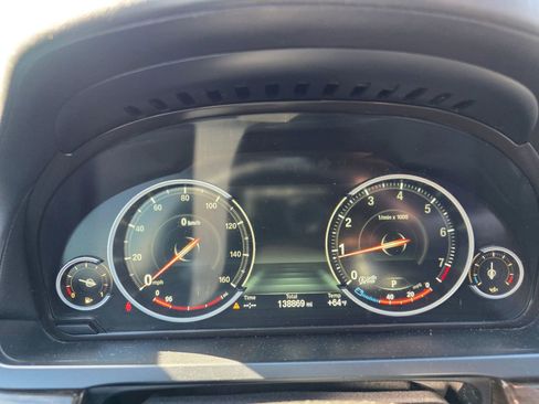 Used 2014 BMW 750Li xDrive image 16