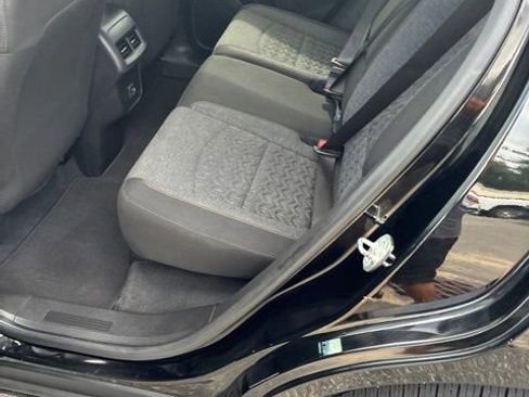 Used 2022 Chevrolet Equinox LT AWD/4WD image 10
