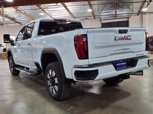 New 2026 GMC Sierra 2500 Denali w/ Denali Reserve Package image 10
