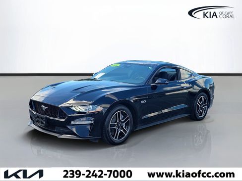 Used 2021 Ford Mustang GT RWD image 3