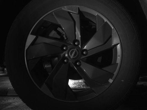 Used 2025 Nissan Rogue SV FWD image 15
