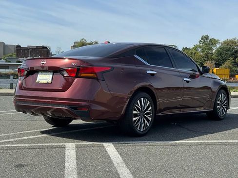 Used 2023 Nissan Altima 2.5 SV image 6