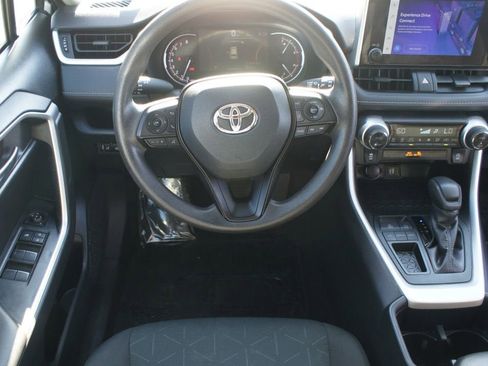 Used 2024 Toyota RAV4 XLE image 5