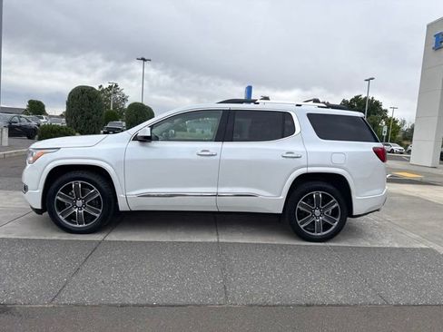 Used 2019 GMC Acadia Denali w/ Technology Package AWD/4WD image 11