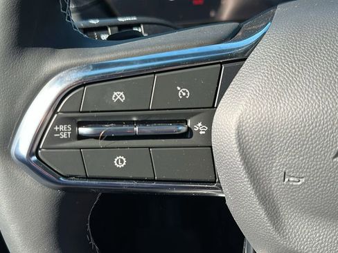 New 2025 Chevrolet Traverse LT w/ LPO, Floor Liner Package image 16