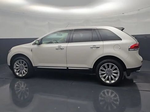 Used 2014 Lincoln MKX AWD w/ Equipment Group 102A image 3