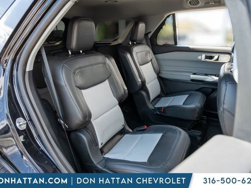 Used 2023 Ford Explorer XLT w/ Equipment Group 202A AWD/4WD image 27