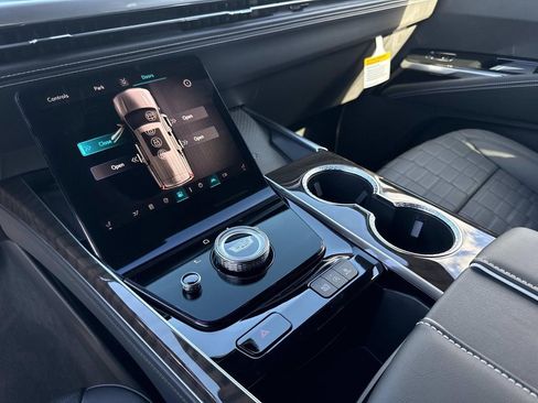 New 2026 Cadillac Escalade Platinum Luxury w/ LPO, Floor Liner Package image 26