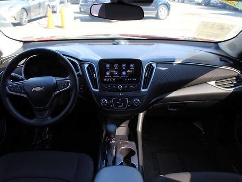 Used 2023 Chevrolet Malibu RS FWD image 13