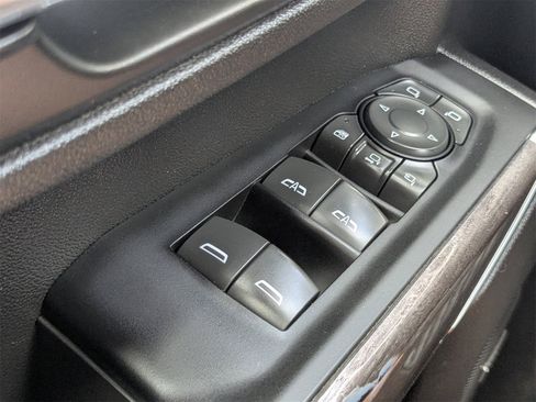 Used 2022 Chevrolet Silverado 2500 LTZ w/ LTZ Convenience Package image 26