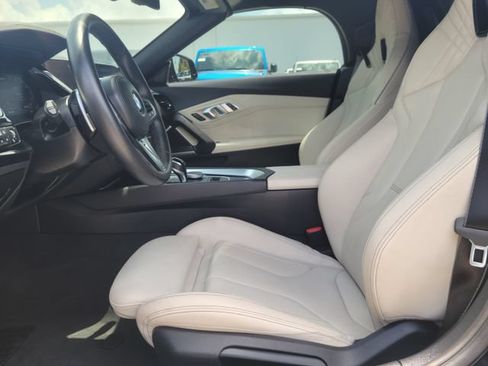 Used 2024 BMW Z4 M40i w/ Premium Package RWD image 12