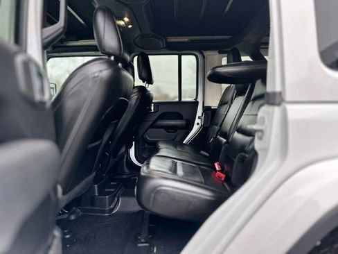 Used 2021 Jeep Wrangler Unlimited Sahara image 19