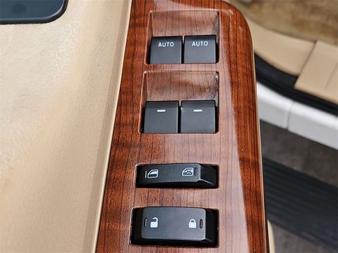 Used 2016 Ford F250 King Ranch w/ FX4 Off-Road Package image 23