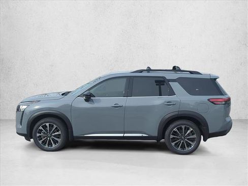 New 2026 Nissan Pathfinder Platinum FWD image 4