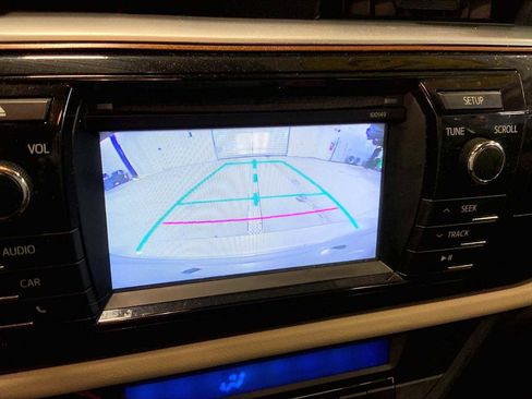 Used 2015 Toyota Corolla LE image 27