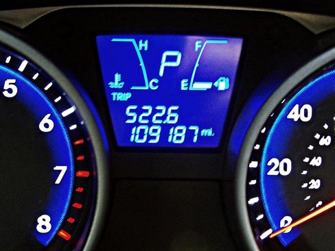 Used 2012 Hyundai Tucson GLS image 14