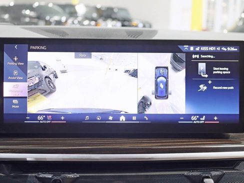 Used 2025 BMW X5 xDrive50e w/ M Sport Package image 20