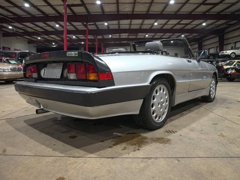 Used 1987 Alfa Romeo Spider Quadrifoglio RWD image 22