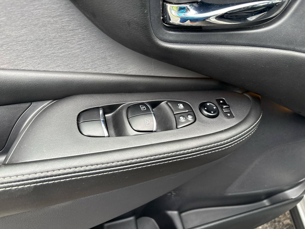 Used 2022 Nissan Murano SL AWD/4WD image 15