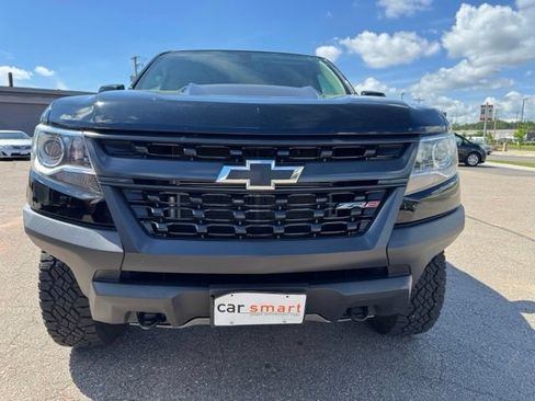 Used 2018 Chevrolet Colorado ZR2 w/ ZR2 Midnight Special Edition AWD/4WD image 2