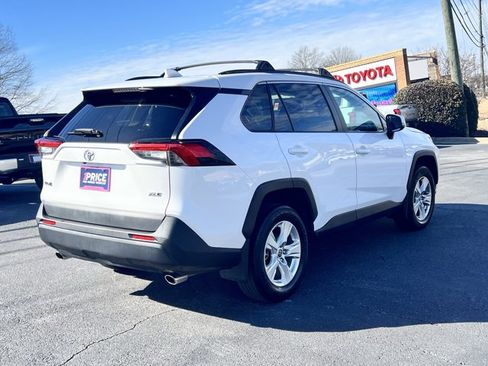Used 2021 Toyota RAV4 XLE image 5