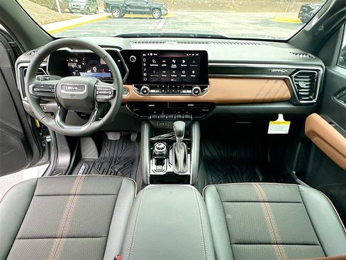 New 2026 GMC Canyon AT4 image 3