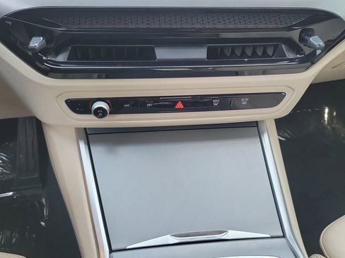 Used 2025 BMW 330i xDrive 330i xDrive image 11