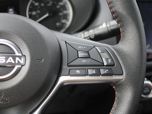 New 2025 Nissan Versa SR w/ Trunk Package image 9