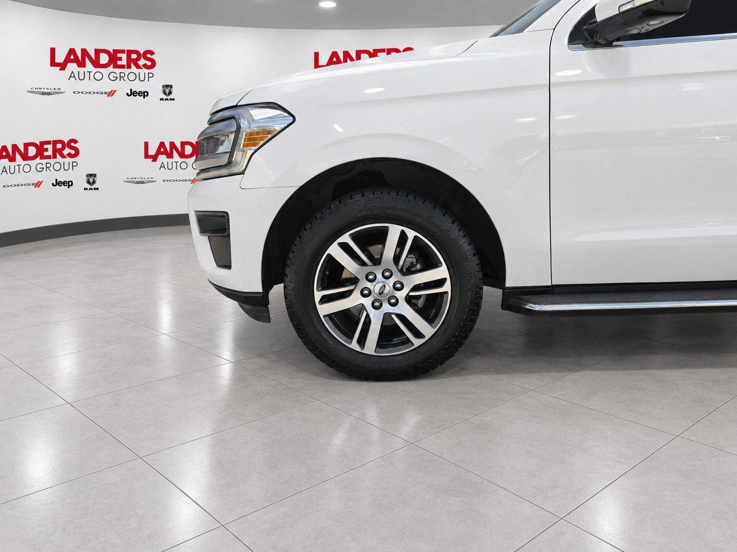 Certified 2022 Ford Expedition XLT RWD image 9