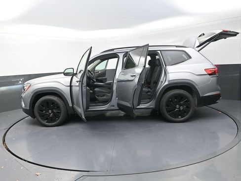 New 2026 Volkswagen Atlas SE AWD/4WD image 32