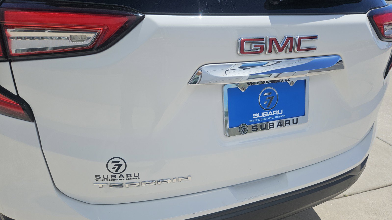 Used 2024 GMC Terrain SLE FWD image 7