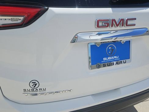 Used 2024 GMC Terrain SLE FWD image 7