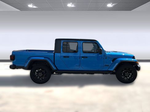 Used 2025 Jeep Gladiator Sport AWD/4WD image 7