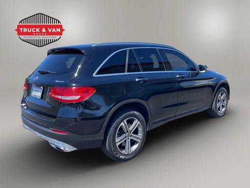 Used 2019 Mercedes-Benz GLC 300 4MATIC image 6