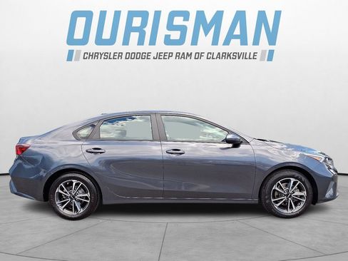 Used 2023 Kia Forte LXS FWD image 7
