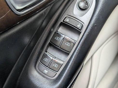 Used 2015 INFINITI Q50 Premium w/ Deluxe Touring Package image 40