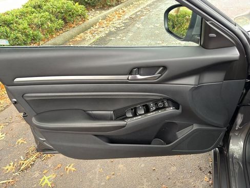 Certified 2023 Nissan Altima 2.5 SV w/ SV Premium Package image 17