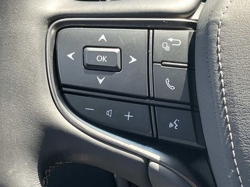 Used 2021 Lexus LS 500 w/ Interior Upgrade Package RWD image 34