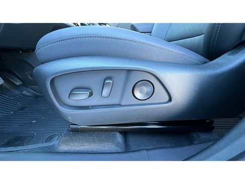 New 2026 Chevrolet Equinox LT image 25