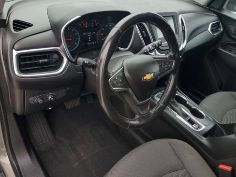 Used 2018 Chevrolet Equinox LT FWD image 16